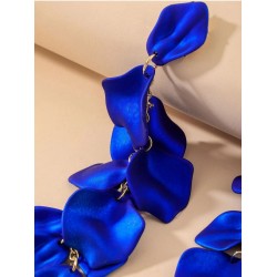 Boucles d'oreilles ornées de pétales en bleu indigo